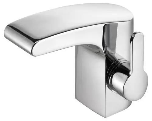Chromfarbener Wasserhahn mit elegantem Design und schmalem Hebel für präzise Wassermengenregulierung. Ideal für moderne Badezimmer.